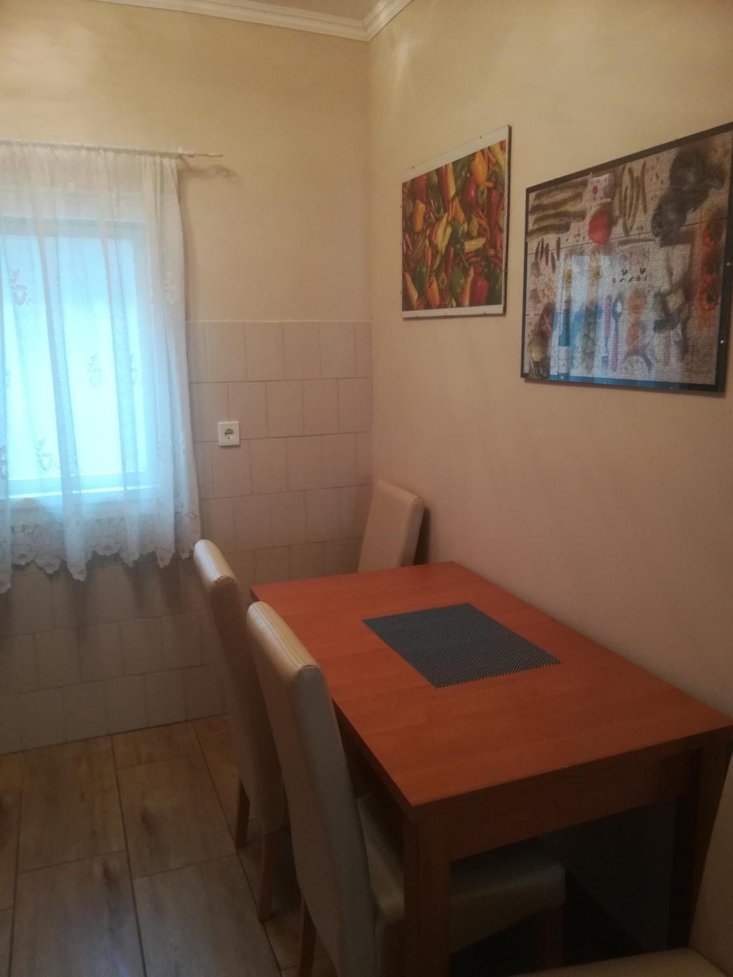 Hotel Leander House Siófok Pokoj fotografie